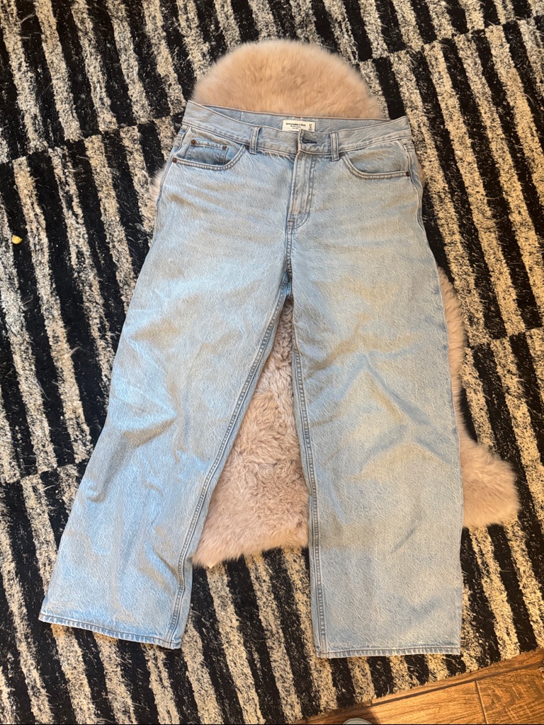 Abercrombie & Fitch Curve Love Low Rise Light Blue Ultra Baggy Jean